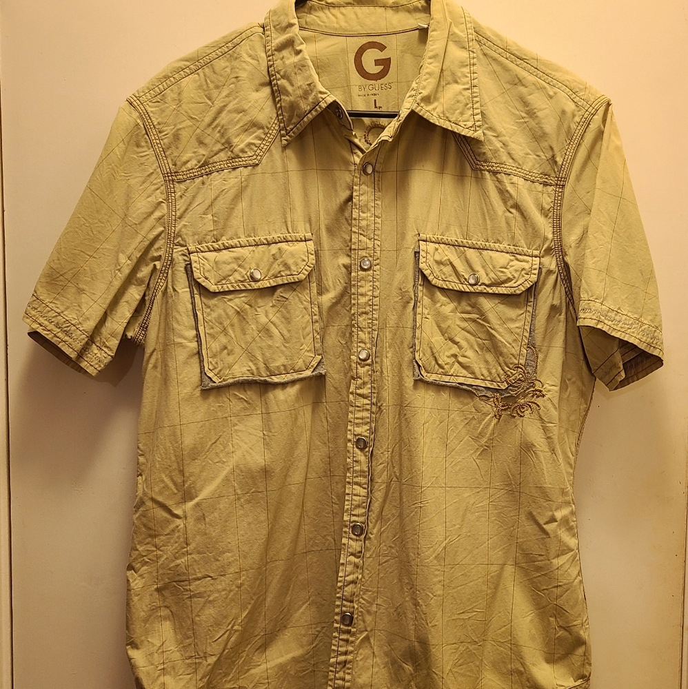 Lt green shirt sleeve shirt